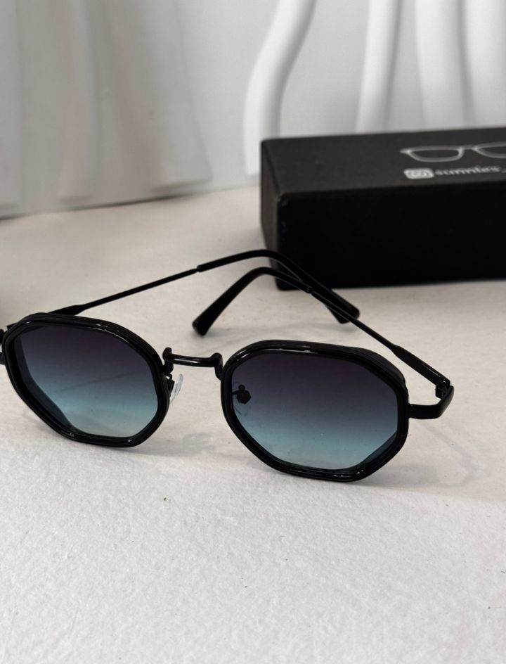 Octagon Frame Unisex - Image 1
